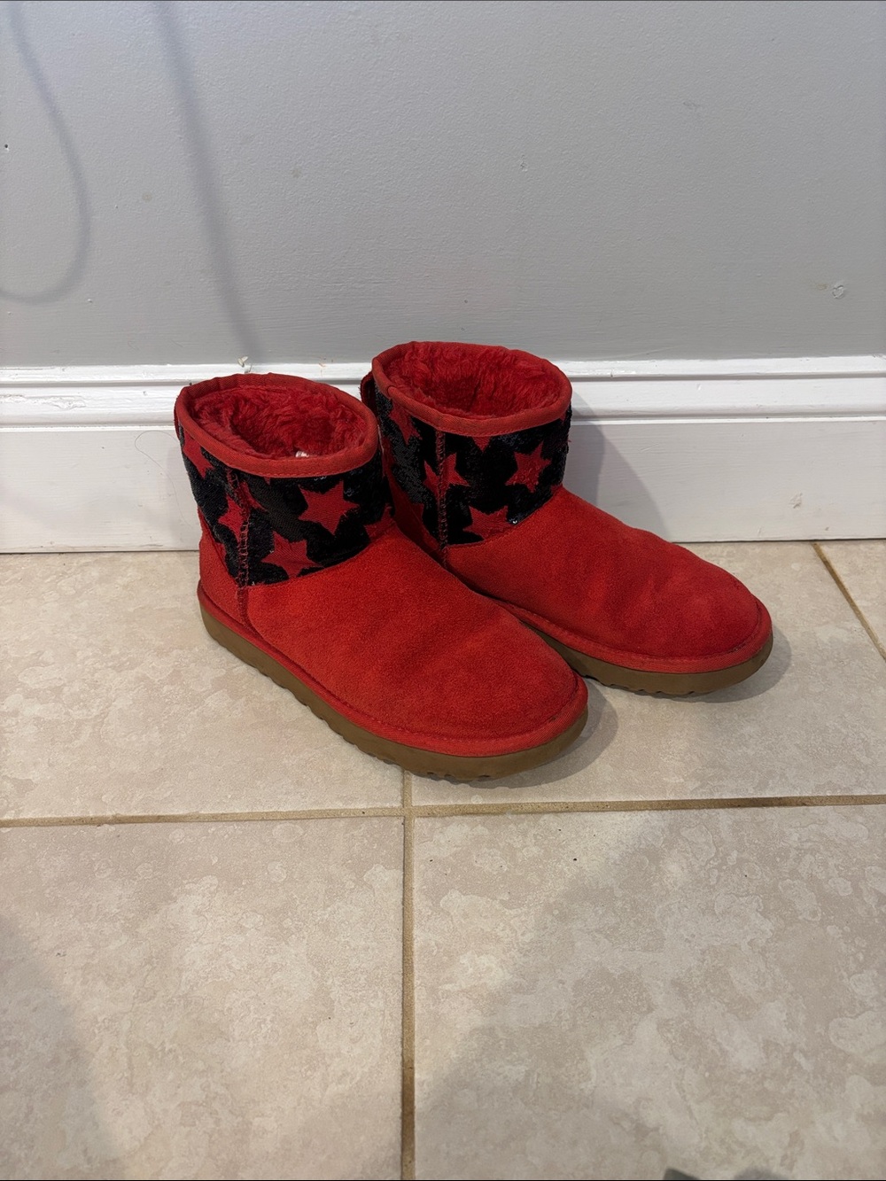 UGG Red Suede Kids Star-Accent Slip-On Boots